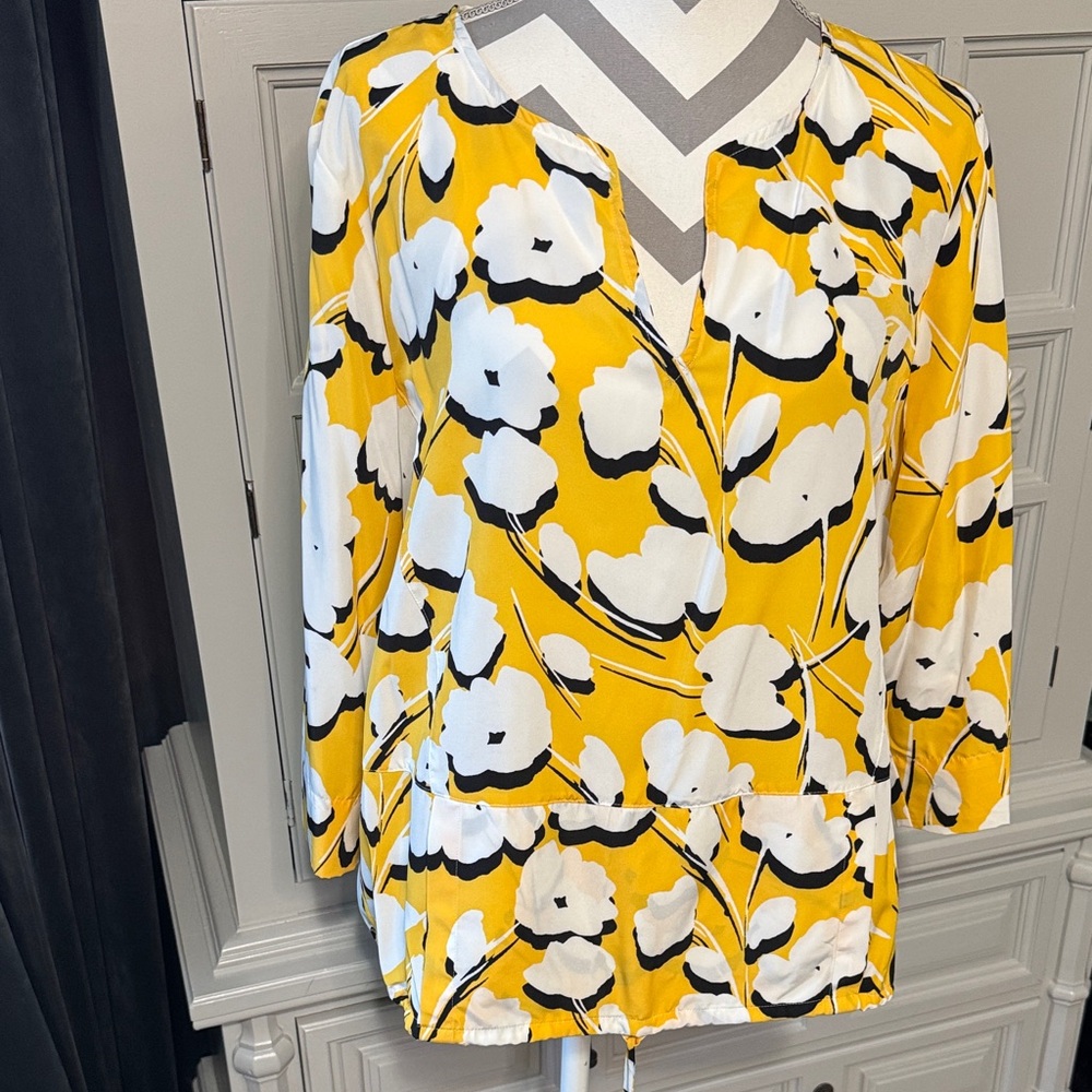 Chaus Floral Yellow and White Women's Top with Drawstring Bottom Size Large